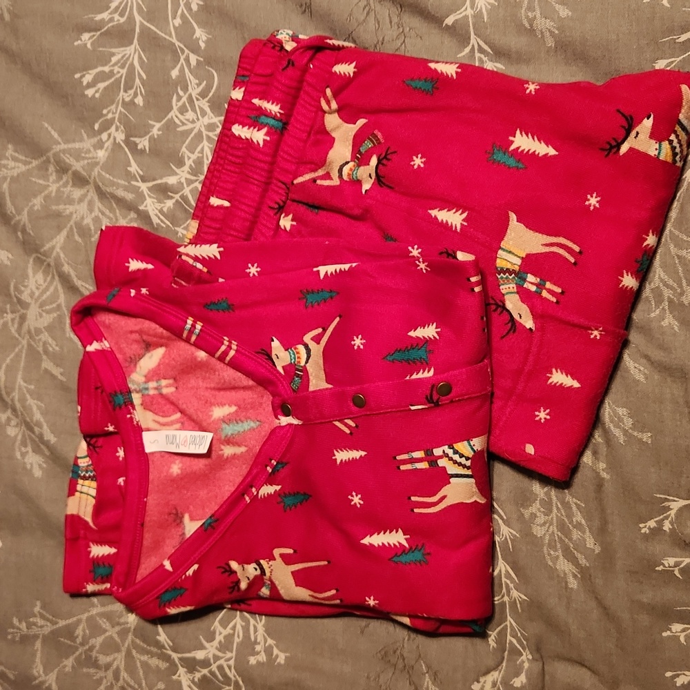 Latched Mama Holiday Jogger Set